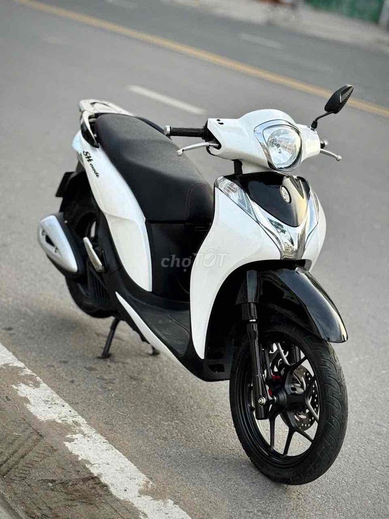 Honda SH Mode 2015 Trắng đen. Mua bán Xe máy tại Quận 7 Tp Hồ Chí Minh được đăng bởi Tú hình 5