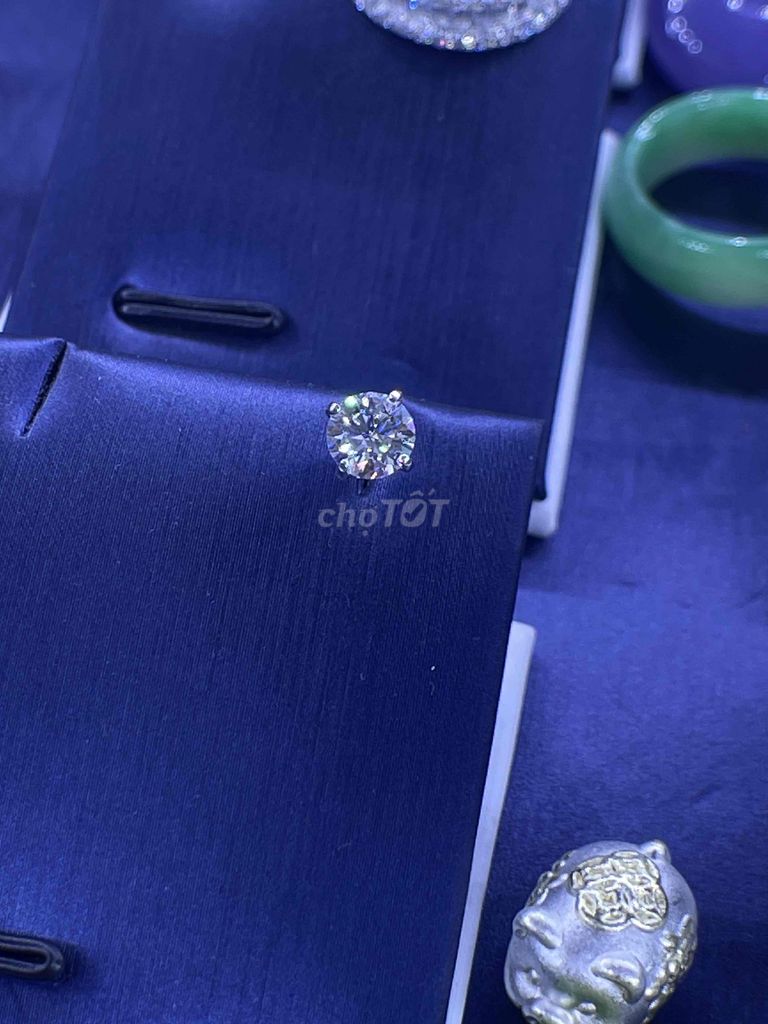 Bông tai Nữ Bạc 950 Moissanite 5li4. Mua bán Phụ kiện thời trang khác tại Quận 7 Tp Hồ Chí Minh được đăng bởi Minh Tiến Q7 hình 1