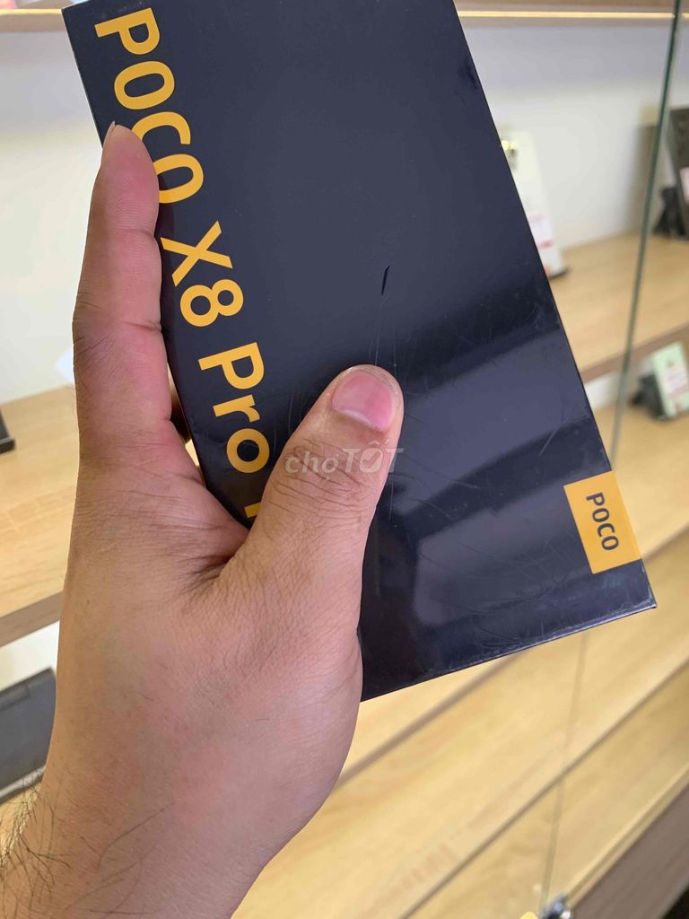 POCO X8 Pro Max 12/512 Newseal mới 100% Chính Hãng. Mua bán Điện thoại tại Quận Ninh Kiều Cần Thơ được đăng bởi shop một chín tám tám hình 1