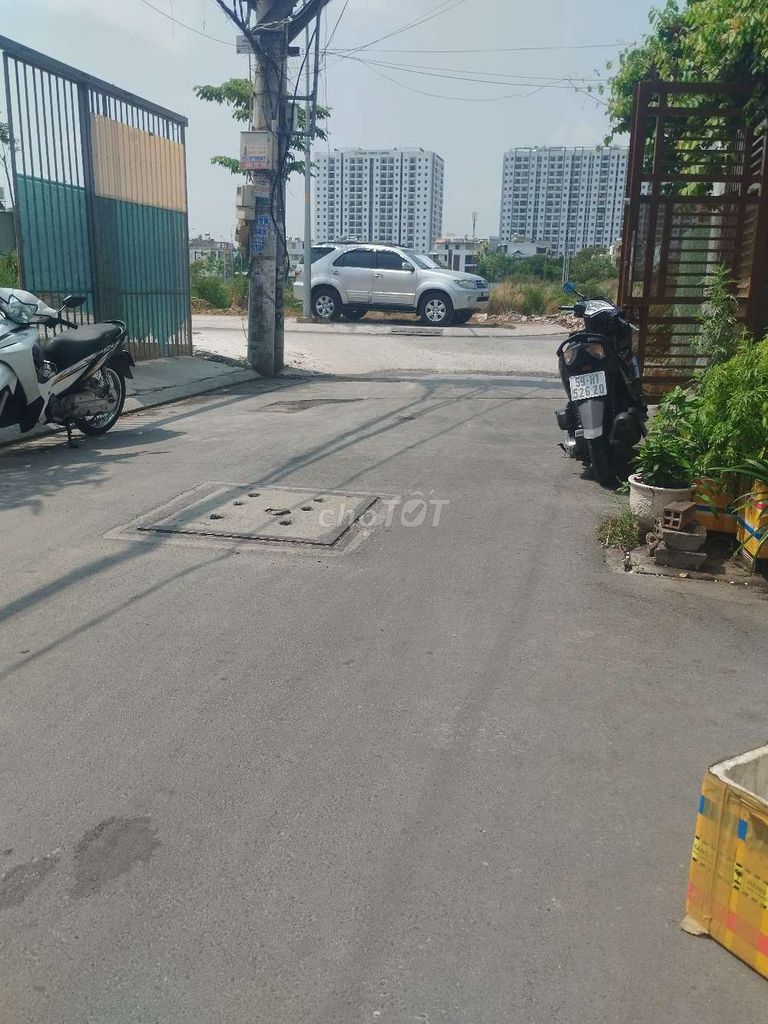 bán nhà TÂN THỚI NHẤT, LÔ GÓC 2 MẶT TIỀN, ôtô, Q12 , dt117 M2 × 3TẦNG. Mua bán Nhà ở tại Quận 12 Tp Hồ Chí Minh được đăng bởi Liên  hình 3