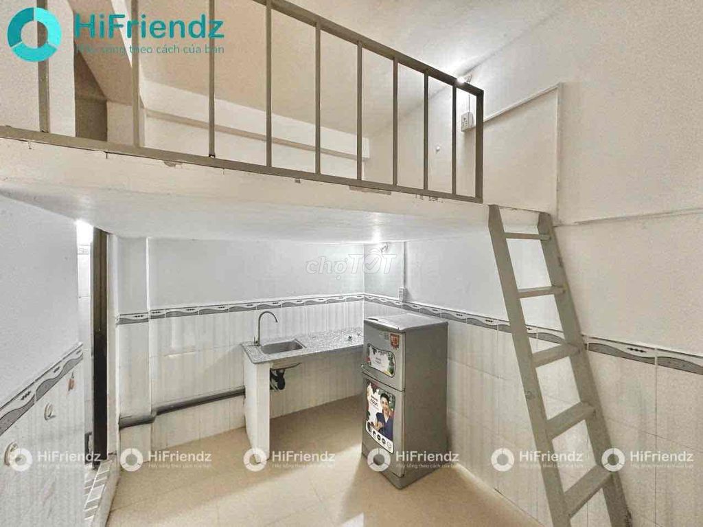 Phòng gác đứng, Sẵn máy lạnh - gần Lũy Bán Bích, Âu Cơ