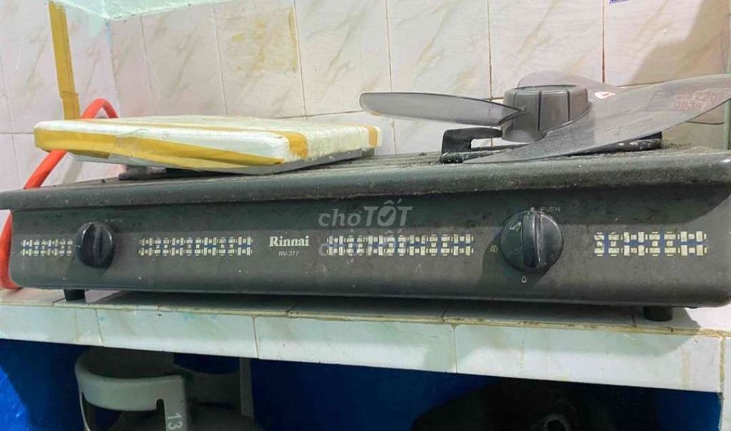 Thanh lý bộ bếp gas và bình gas có van dây sài tốt