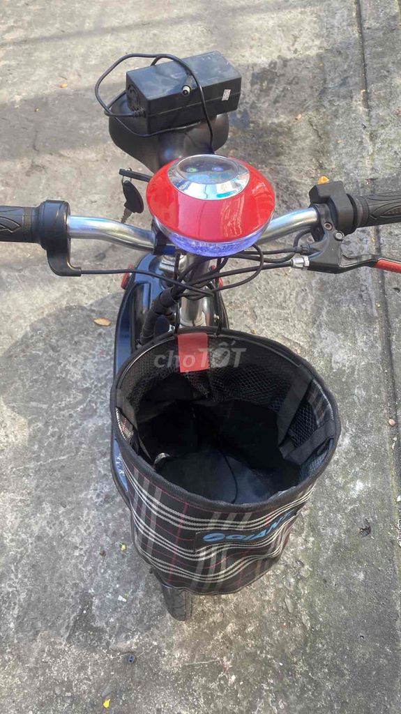 Xe điện Gấp gọn màu Đen. Mua bán Xe điện tại Quận Tân Phú Tp Hồ Chí Minh được đăng bởi A  quân hình 1