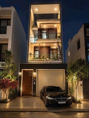 Townhouse 150 m² · 5 bed · Đường Lê Văn Thịnh