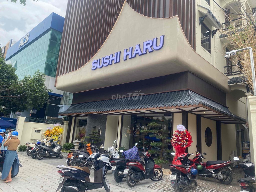 Giữ Xe Nhà Hàng - Có Bo