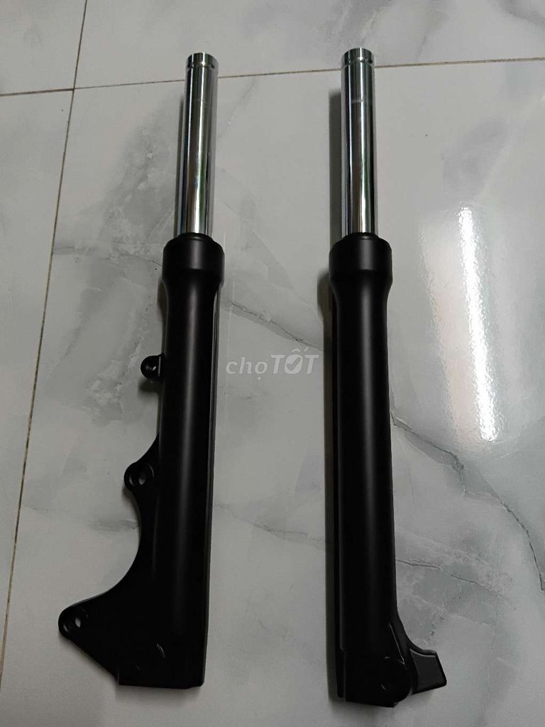 Phuộc trước Yamaha Luvias chính hãng. Mua bán Phụ tùng xe tại Quận Bình Thạnh Tp Hồ Chí Minh được đăng bởi Long Hoàng hình 1