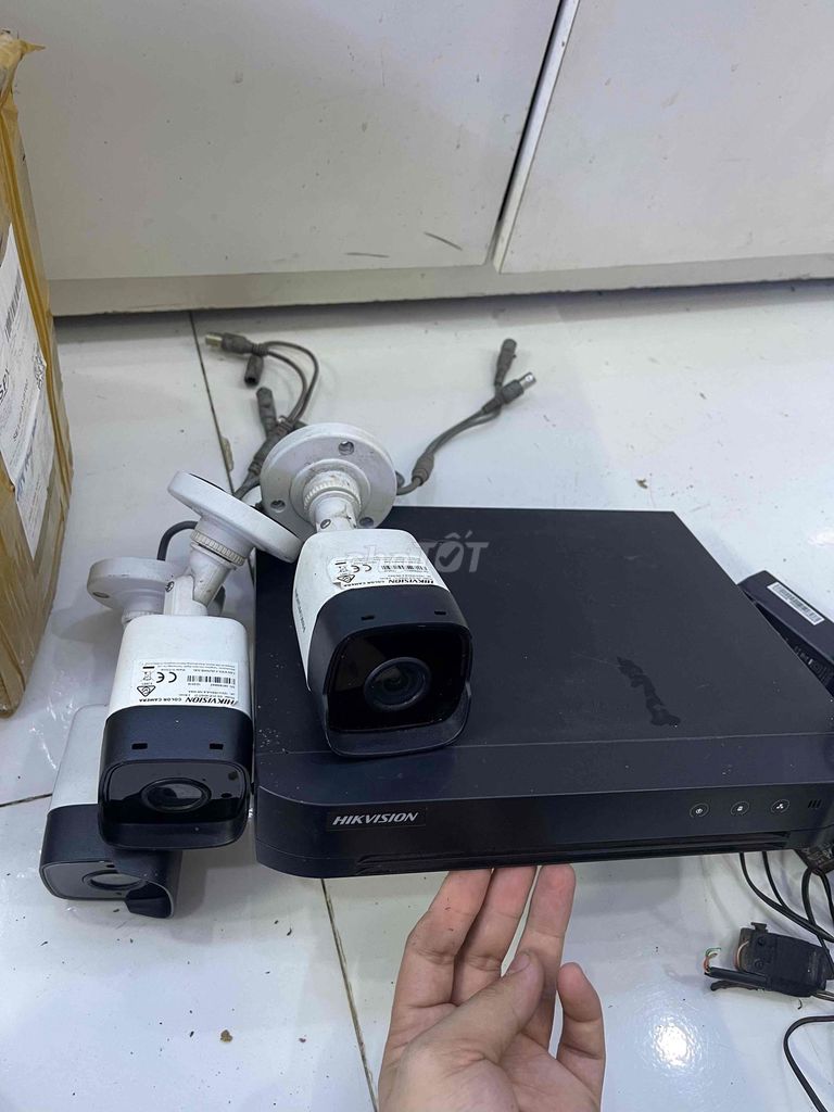 Đầu ghi hình 3 cam  Hikvision Đen đã qua sử dụng. Mua bán Máy ảnh, Máy quay tại Huyện Bắc Tân Uyên Bình Dương được đăng bởi Đỗ Văn Điệp hình 1