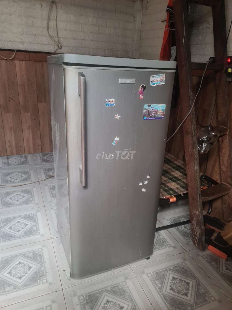 Tủ lạnh Electrolux Xám. Mua bán Tủ lạnh tại Quận 12 Tp Hồ Chí Minh được đăng bởi Cao Trieu hình 1