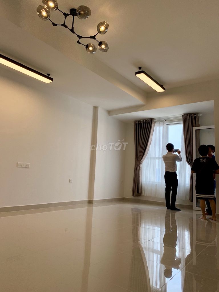 Cho thuê officetel SUNRISE CITYVIEW Quận 7 giá 10tr/tháng