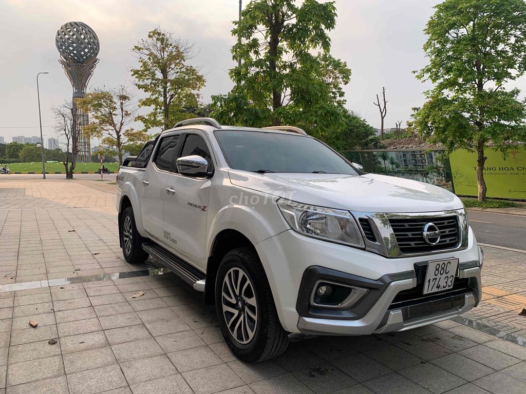 Nissan Navara 2019 2.5 AT 2WD Premium Z