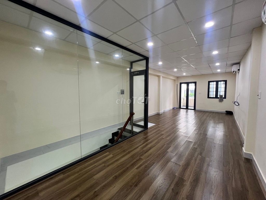 Nhà suốt nguyên căn tại hẻm xe hơi Nguyễn Khắc Nhu Q1 