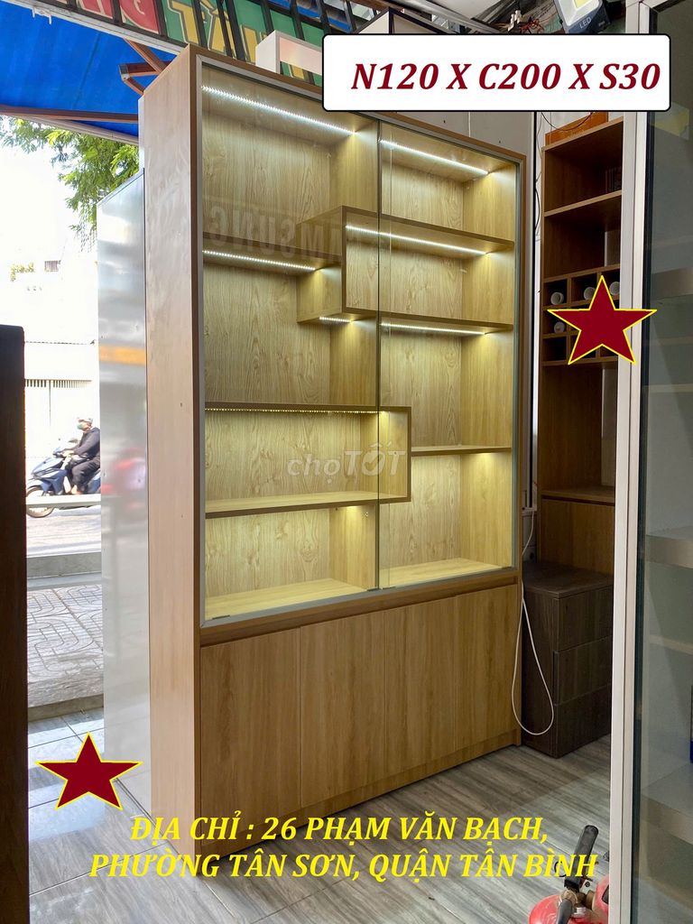 TỦ TRƯNG BÀY SẢN PHẨM / TỦ TRANG TRÍ PHÒNG KHÁCH. Mua bán Tủ, kệ gia đình tại Quận Tân Phú Tp Hồ Chí Minh được đăng bởi Nội Thất Tủ Kệ Trưng Bày hình 1