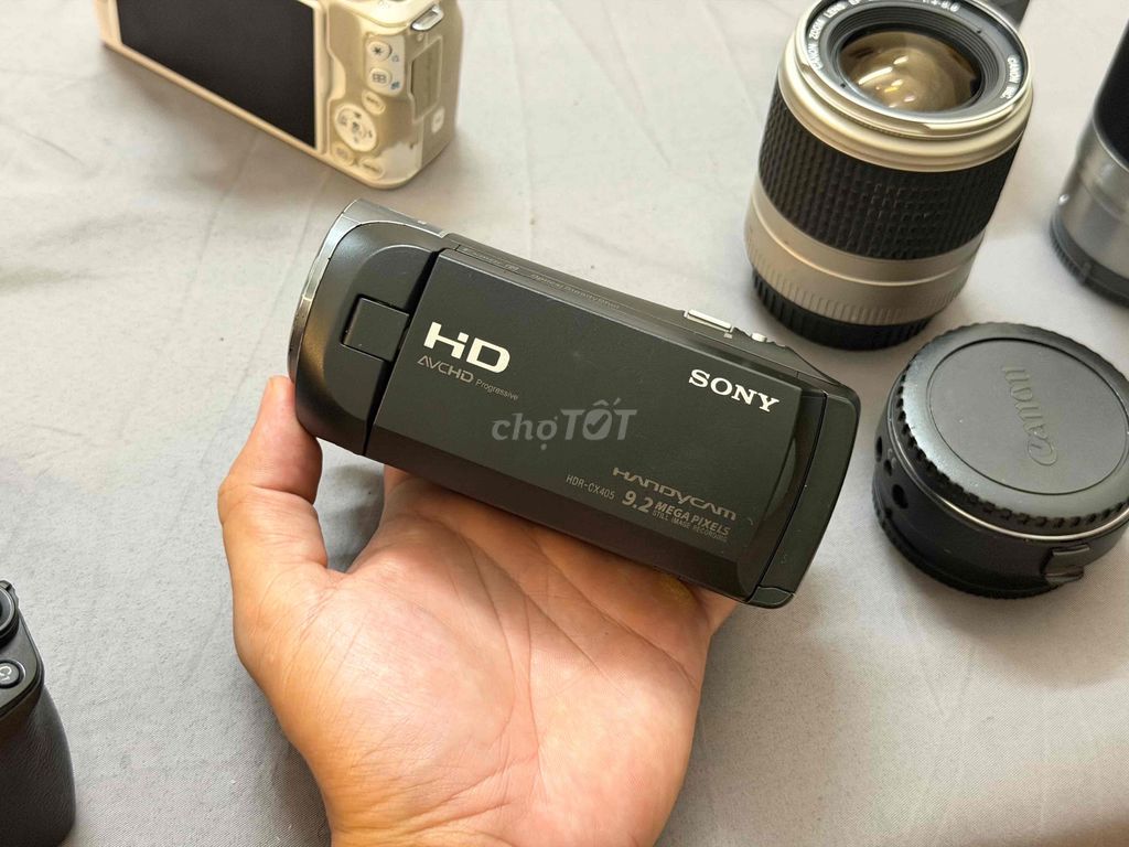 Máy quay phim Sony HDR-CX405 Zoom 60x. Mua bán Máy ảnh, Máy quay tại Quận Hà Đông Hà Nội được đăng bởi Trần Hưng  hình 1