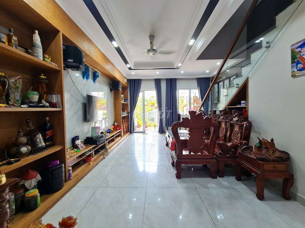 Cho thuê Nhà phố 4PN, 4WC, 98.5m2, Melosa Khang Điền, Phú Hữu, Quận 9