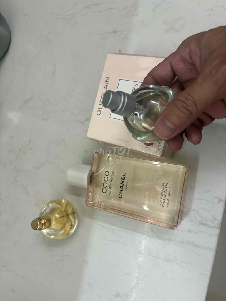 Nước hoa Carolina Herrera 212 Nữ 25ml. Mua bán Nước hoa tại Quận Bình Thuỷ Cần Thơ được đăng bởi Khôi Nguyên hình 1