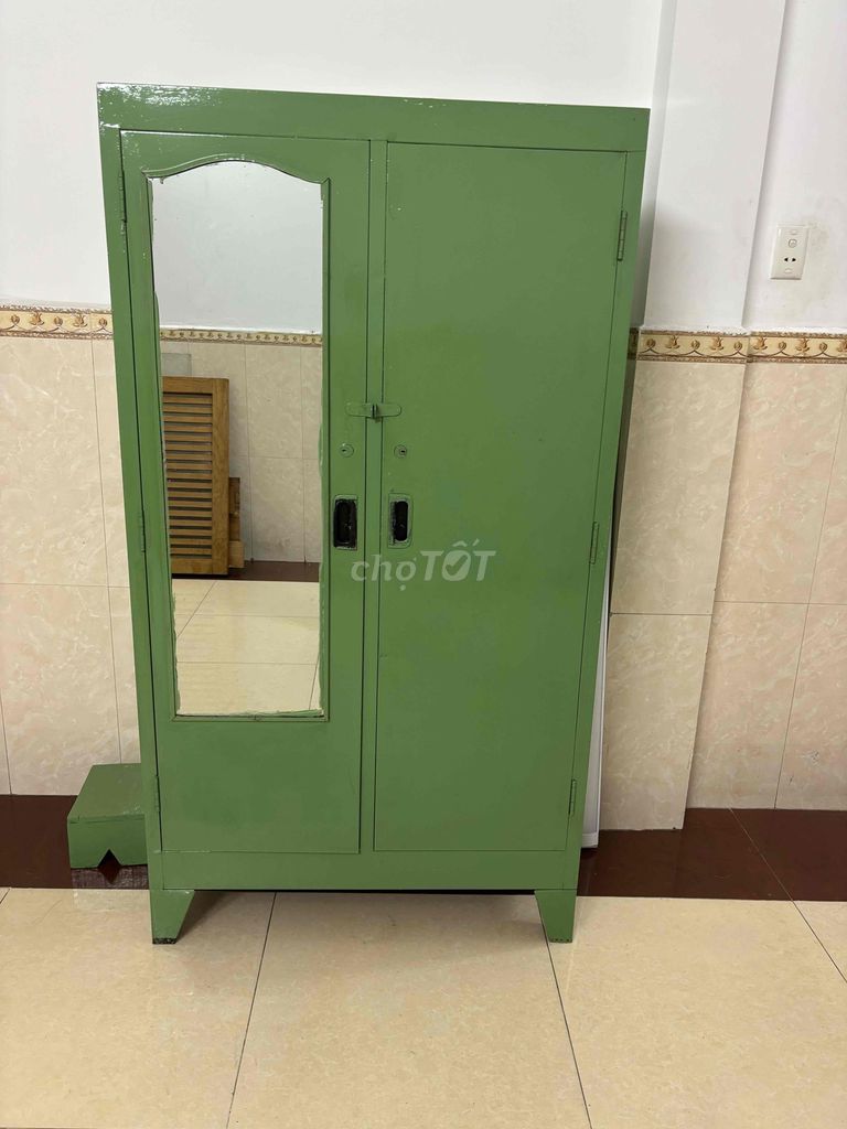 Tủ quần áo Sắt Xanh lá có gương. Mua bán Tủ, kệ gia đình tại Quận Bình Thạnh Tp Hồ Chí Minh được đăng bởi Hương Nguyễn hình 1