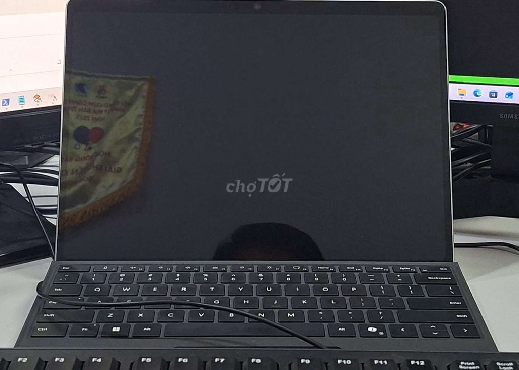 Microsoft Surface Pro 11 Plus. Mua bán Máy tính bảng tại Thành phố Thủ Đức Tp Hồ Chí Minh được đăng bởi Luật hình 1