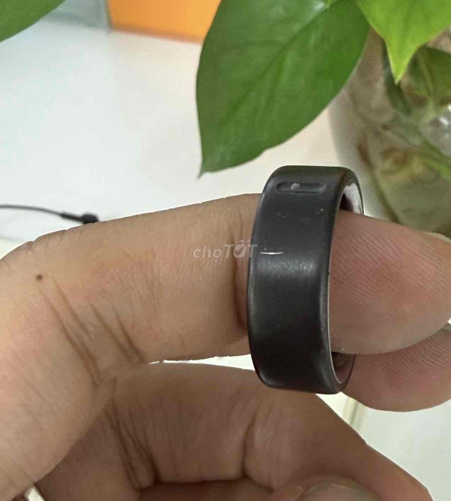 Oura Ring 4 Đen Size 8. Mua bán Thiết bị đeo thông minh tại Quận 3 Tp Hồ Chí Minh được đăng bởi Nguyen An hình 1