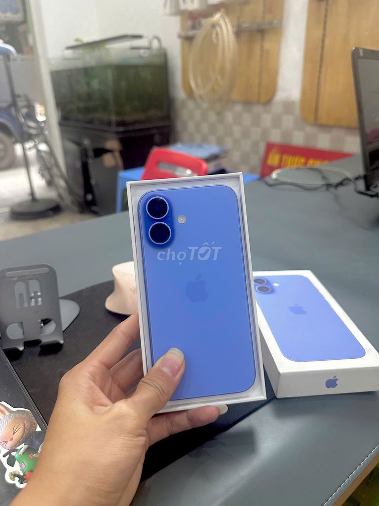 Apple iPhone 16 Lock Xanh Mới. Mua bán Điện thoại tại Quận Hoàng Mai Hà Nội được đăng bởi Trương Công Quân hình 1