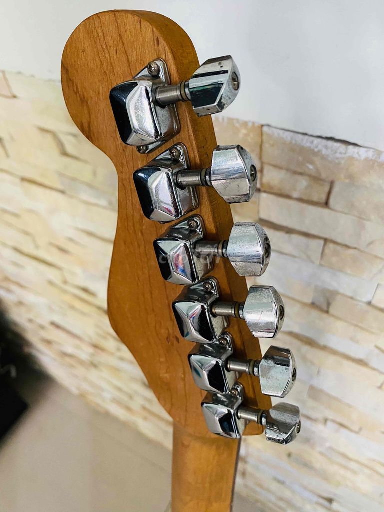 Guitar điện bãi Nhật PLAYTECH.