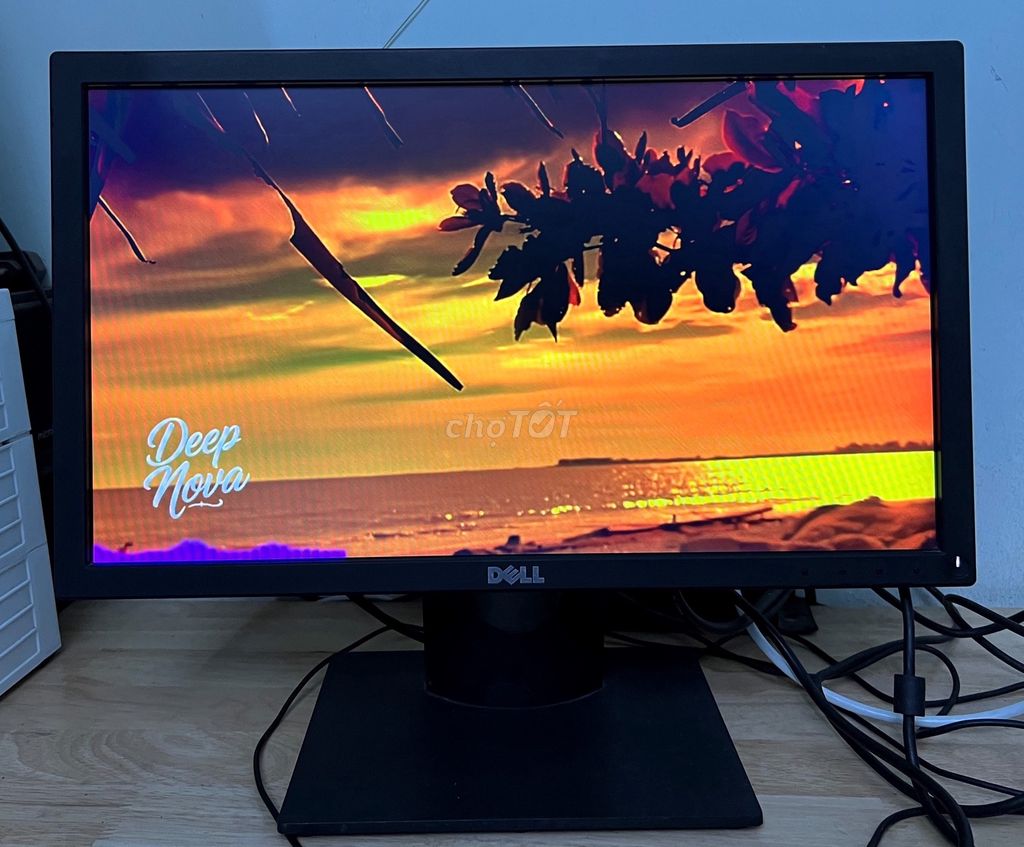 Dell 19 inch Màn hình máy tính Nguyên bản. Mua bán Phụ kiện (Màn hình, Chuột...) tại Quận Tây Hồ Hà Nội được đăng bởi MayTinhGiaReHaNoi hình 1