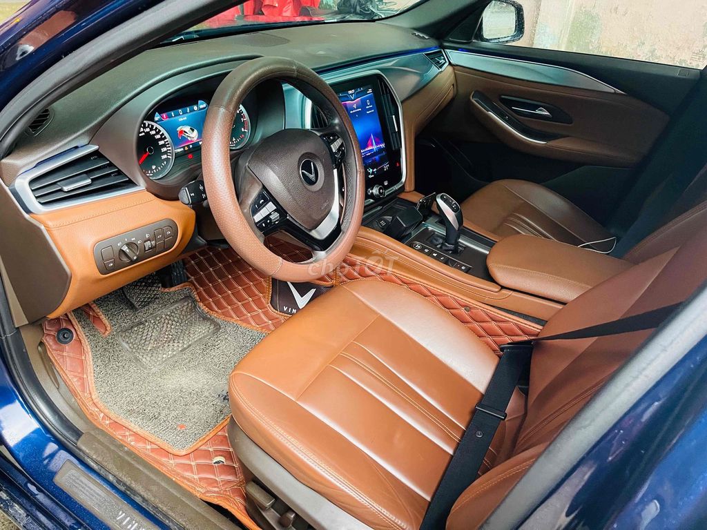 VinFast Lux A2.0 2019 Premium 2.0 AT - 75000 km. Mua bán Ô tô tại Thành phố Huế Thừa Thiên Huế được đăng bởi Nguyên Võ hình 8