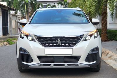 Peugeot 5008 xe Pháp tiêu chuẩn CHÂU ÂU giá ChâuÁ