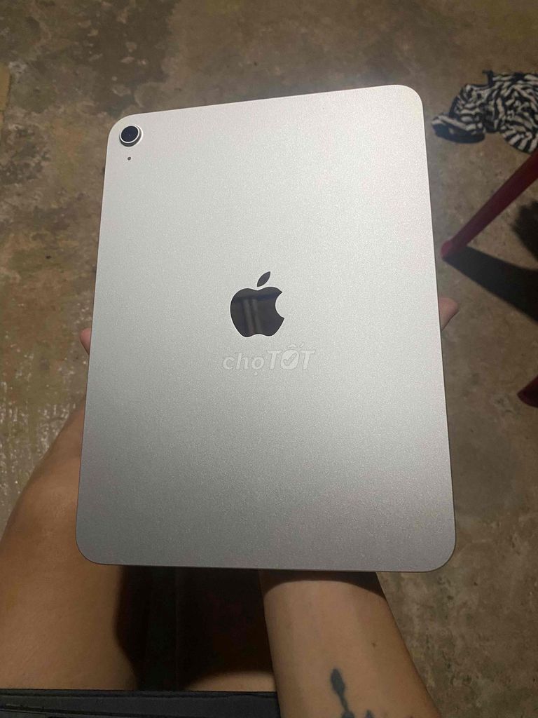 Apple iPad A16 128GB Bạc. Mua bán Máy tính bảng tại Huyện Bình Chánh Tp Hồ Chí Minh được đăng bởi thanh hình 1