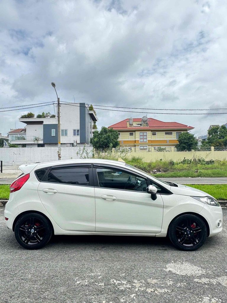 Ford Fiesta 2013 1.6 AT Hatchback - 100000 km. Mua bán Ô tô tại Quận Bình Tân Tp Hồ Chí Minh được đăng bởi Hoàng Quân hình 7