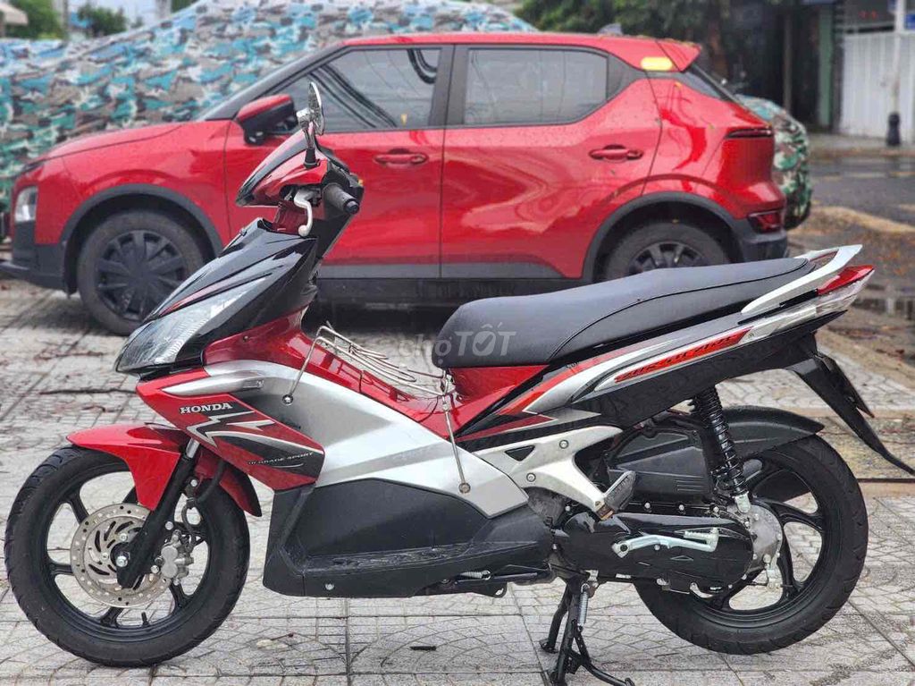 Honda Air Blade 2010 красно-черный автомат