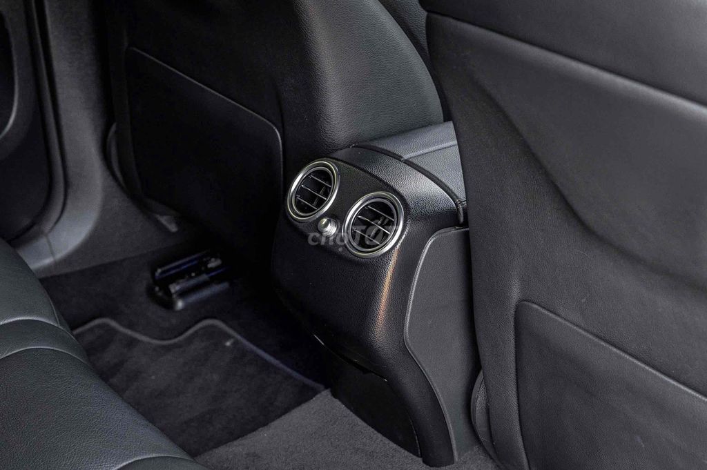 GLC300 COUPE - 2022 màu đen siêu ngầu đẹp xuất sắc. Mua bán Ô tô tại Quận 7 Tp Hồ Chí Minh được đăng bởi Dương Phương hình 15