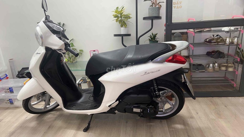 Yamaha Janus mới keng xà beng. Mua bán Xe máy tại Quận Tân Bình Tp Hồ Chí Minh được đăng bởi AZZONE chấm SHOP hình 5