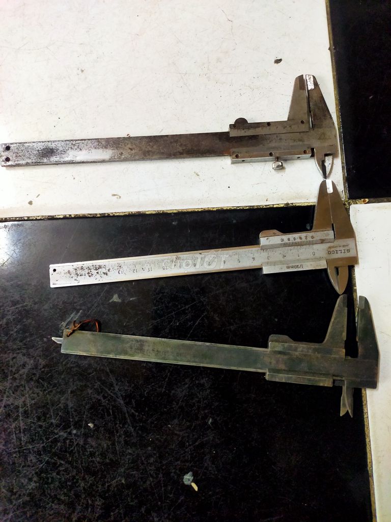 3 cây thước kẹp kéo sử dụng tốt . Mua bán Đồ sưu tầm, đồ cổ tại Quận Tân Bình Tp Hồ Chí Minh được đăng bởi Tên chưa cung cấp hình 1