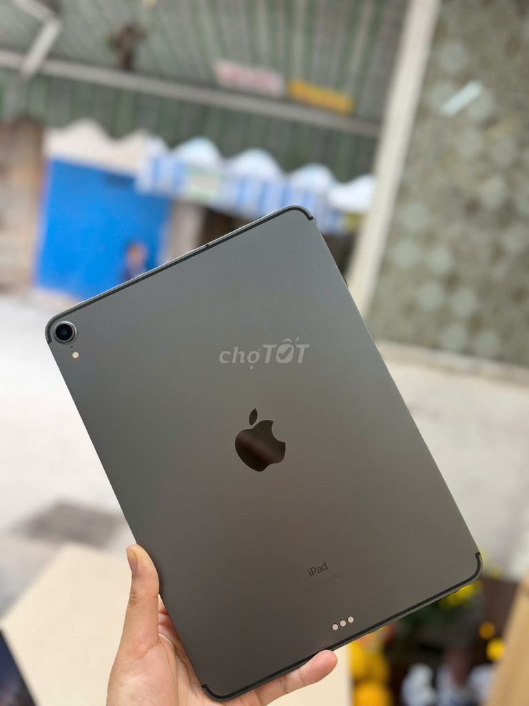 Apple iPad Pro 2018 11 inch 256GB. Mua bán Máy tính bảng tại Quận Đống Đa Hà Nội được đăng bởi NHẬT LỆ CAMERA hình 1