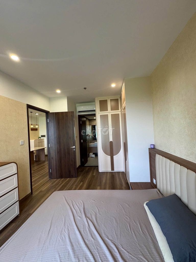 Угловая квартира в корпусе Zurich, Vinhomes Ocean Park