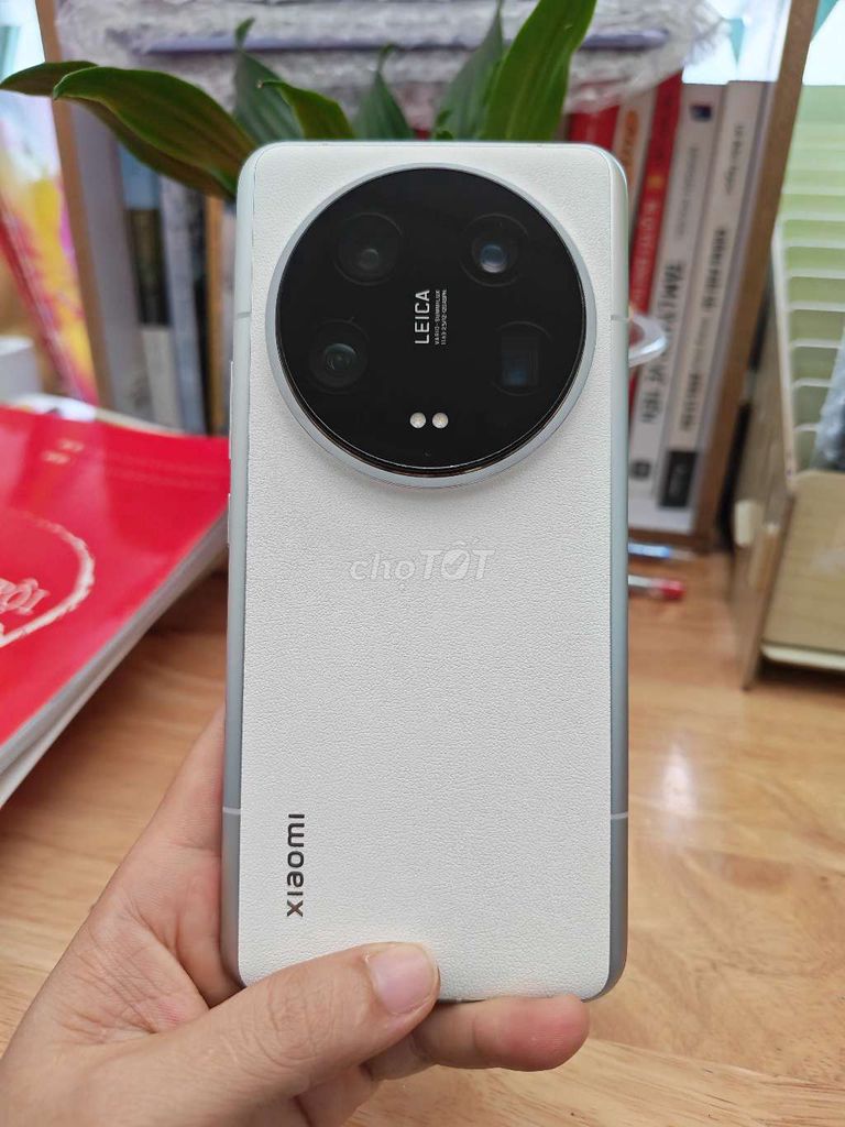 Xiaomi 14 Ultra 12/256GB Trắng. Mua bán Điện thoại tại Quận Gò Vấp Tp Hồ Chí Minh được đăng bởi Nhi hình 1
