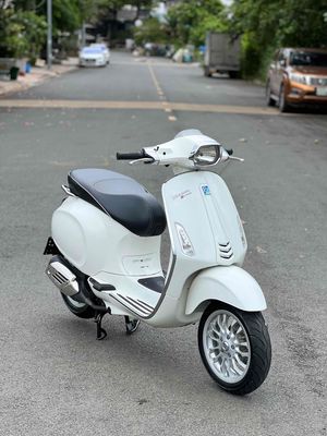 Vespa Spirnt 125 Trắng Đen 2015 Bao Ra Biển 60 🎉🎉🎉. Mua bán Xe máy tại Thành phố Biên Hòa Đồng Nai được đăng bởi Xe Máy Phát Đồng