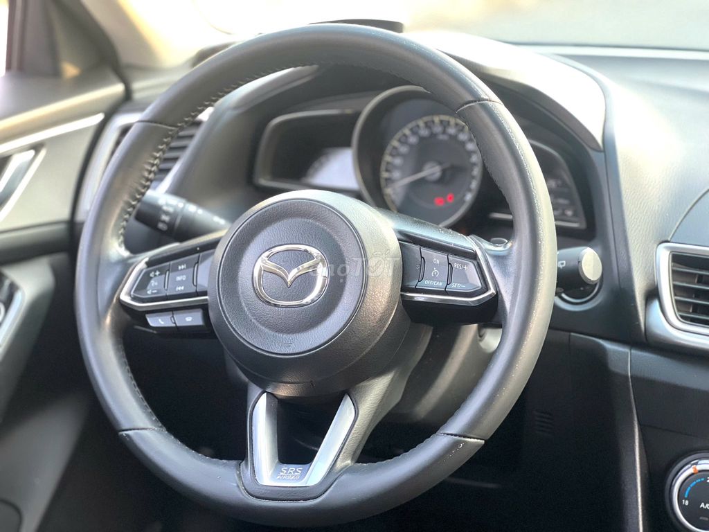 Mazda 3 hatchback 2018, trẻ trung, đi ít, giá tốt. Mua bán Ô tô tại Quận Long Biên Hà Nội được đăng bởi Long Biên Cars hình 17