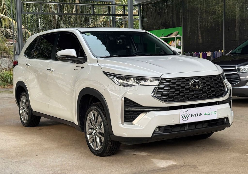 Innova Cross Hybrid 2026 Жемчужно-белый после первого владельца