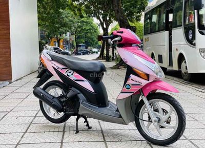 Honda Click màu Hồng
