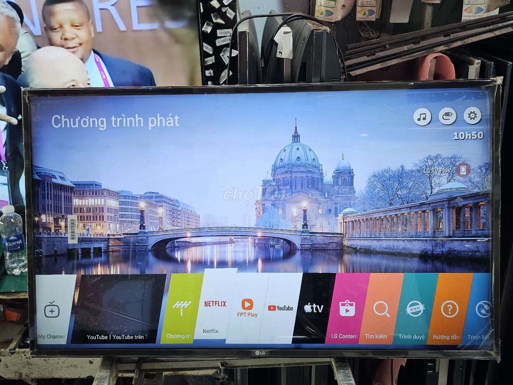 Smart 4K LG UHD - 43"UK6200. Chuột Bay - Bluetooth. Mua bán Tivi, Âm thanh tại Huyện Hóc Môn Tp Hồ Chí Minh được đăng bởi Quốc Vinh hình 1