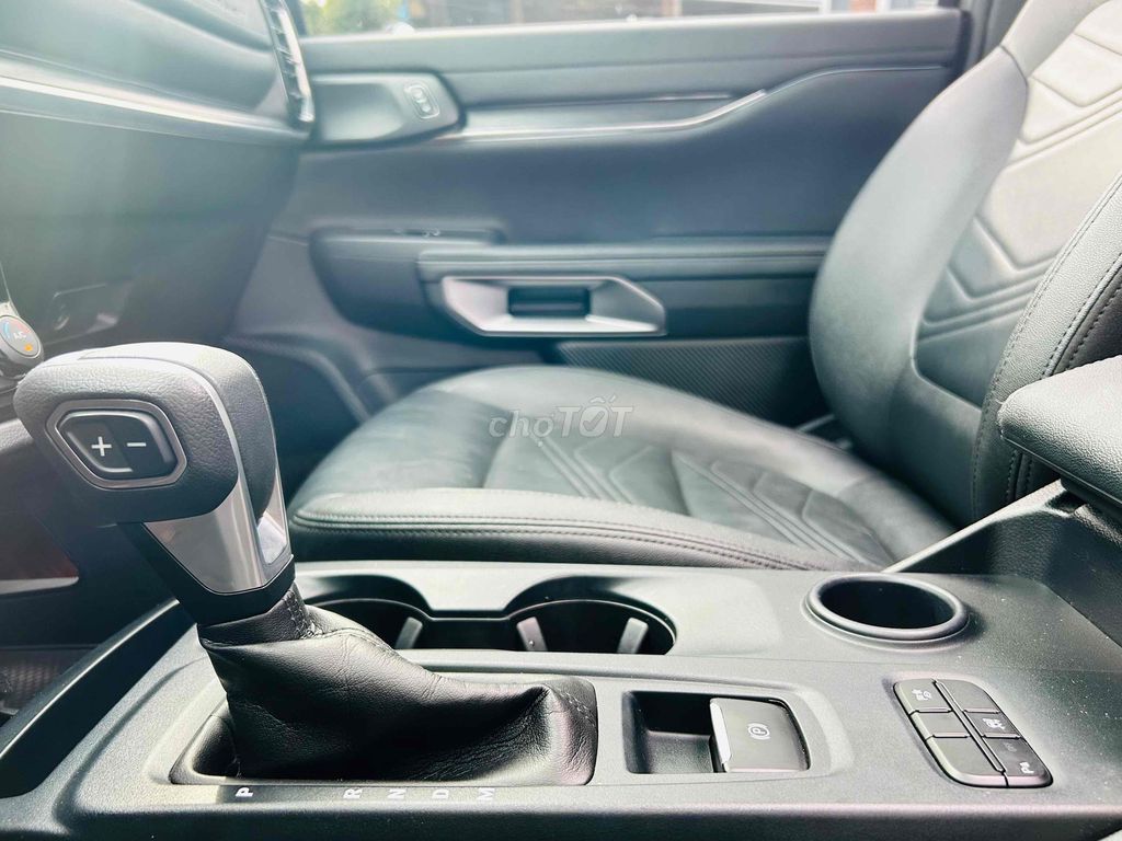 Ford Everest 2023 Titanium 2.0L 4x2 AT - 45000 km. Mua bán Ô tô tại Thành phố Buôn Ma Thuột Đắk Lắk được đăng bởi Hoài Chỉnh Ford hình 16