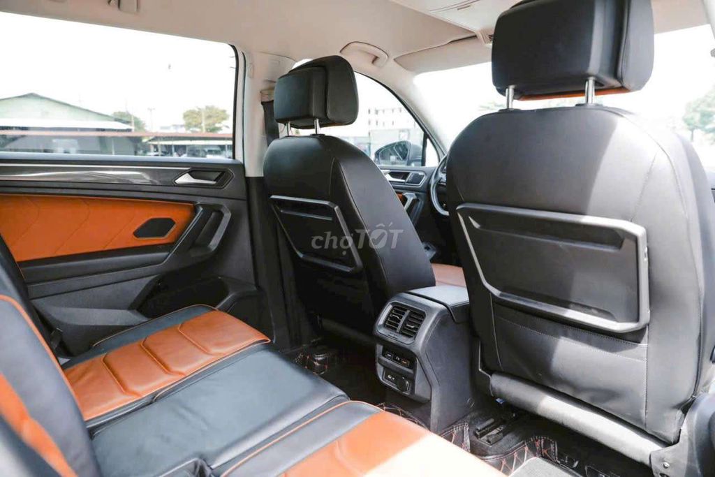 VOLKSWAGEN TIGUAN LUXURY S 2023 ODO 29000km. Mua bán Ô tô tại Quận Gò Vấp Tp Hồ Chí Minh được đăng bởi TUYỀN KUPPY XE LƯỚT LUXURY  hình 7