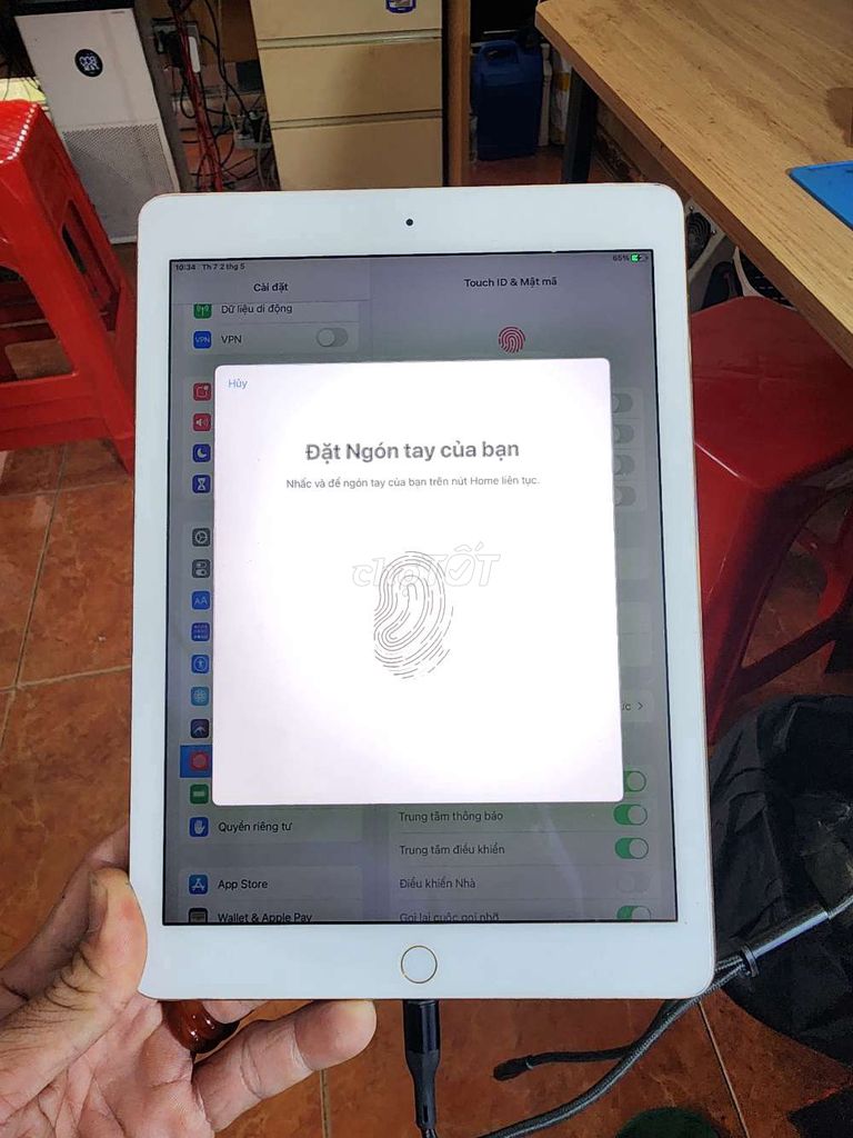 Apple iPad Air 2 16GB Vàng. Mua bán Máy tính bảng tại Quận Bình Thạnh Tp Hồ Chí Minh được đăng bởi tùng  hình 1