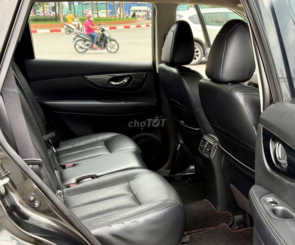 Nissan X-Trail 2.5SV 4X4 2017. Mua bán Ô tô tại Quận Bắc Từ Liêm Hà Nội được đăng bởi Lê Đức Dũng hình 10