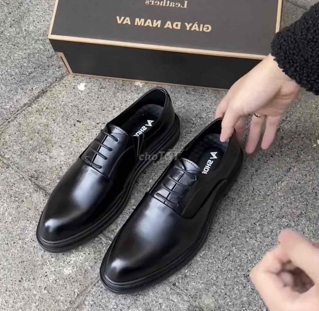 Giày tây Nam Da thật Đen. Mua bán Giày dép tại Quận Đống Đa Hà Nội được đăng bởi Hiến Hàng Hiệu hình 1