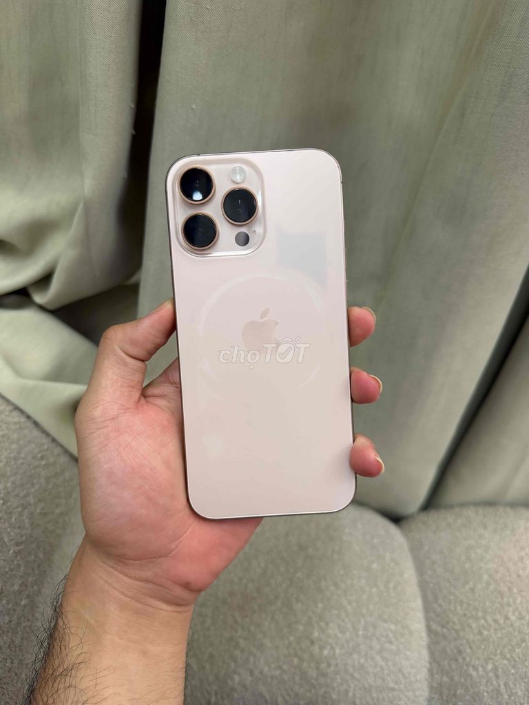 iPhone 16 Pro Max 256GB Bạc Nguyên zin - có góp. Mua bán Điện thoại tại Quận 12 Tp Hồ Chí Minh được đăng bởi Hoàng Minh Tiến Luxury hình 1