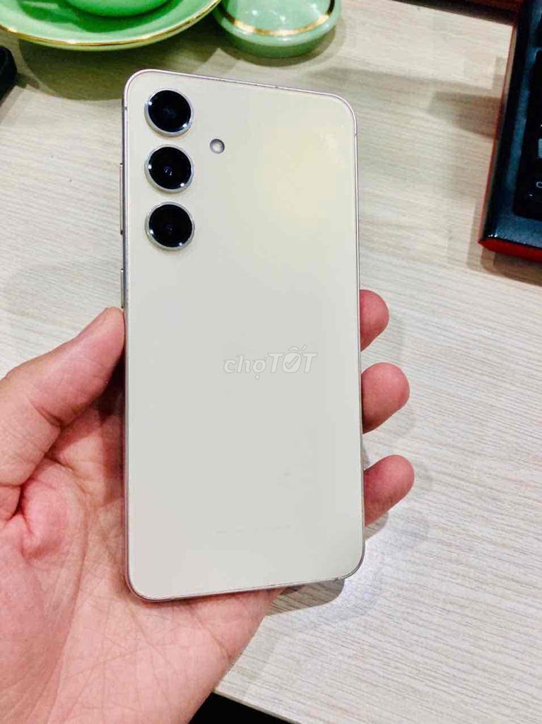 Samsung Galaxy S24 bang gold zin nguyên áp. Mua bán Điện thoại tại Thành phố Ninh Bình Ninh Bình được đăng bởi cương hình 1