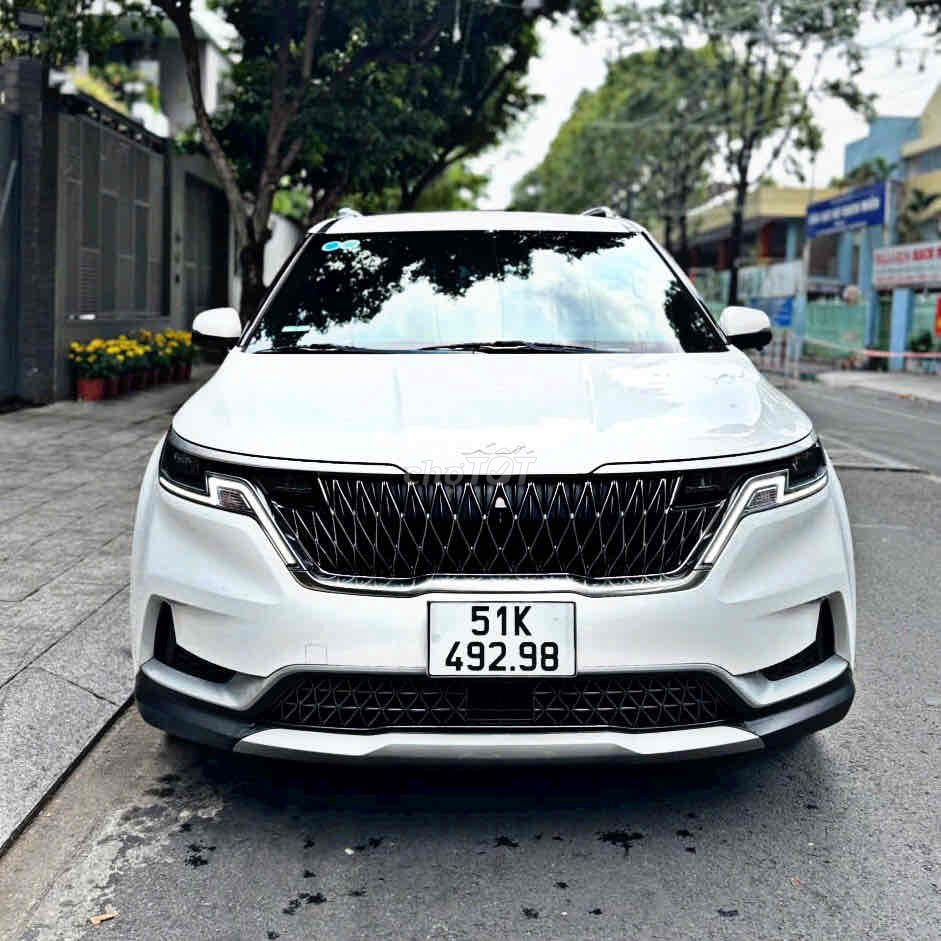 Kia Carnival 2022 2.2D Luxury 8 chỗ - 69000 km