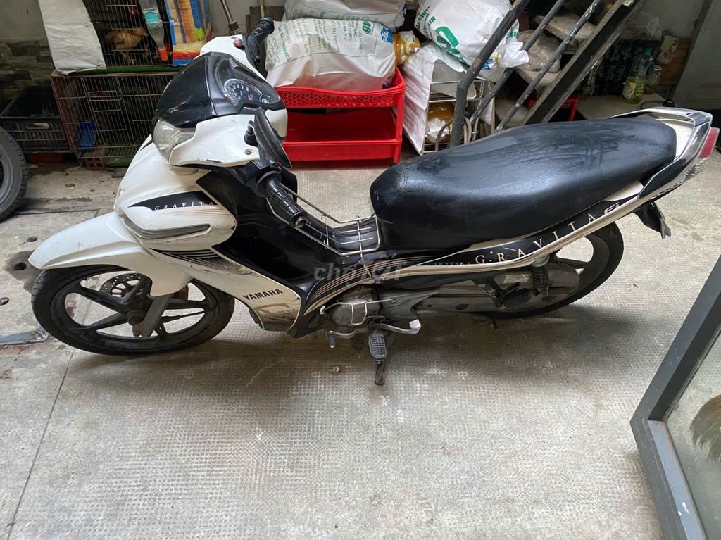 Yamaha Jupiter Gravita 2014 Trắng-đen. Mua bán Xe máy tại Quận 7 Tp Hồ Chí Minh được đăng bởi Đinh Văn Lộc hình 1
